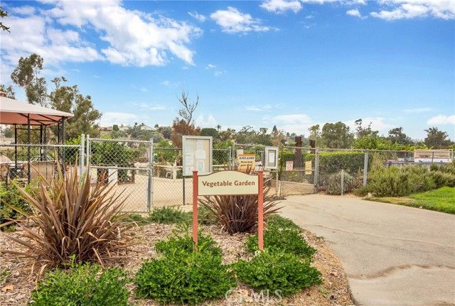 27858 Via Sarasate, Mission Viejo, CA 92692