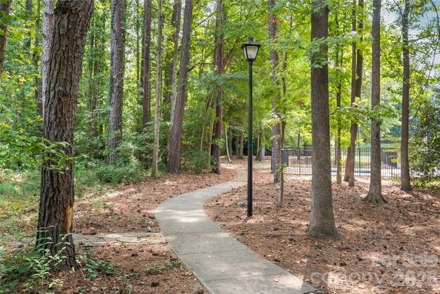 3909 Armitage Drive, Charlotte, NC 28269