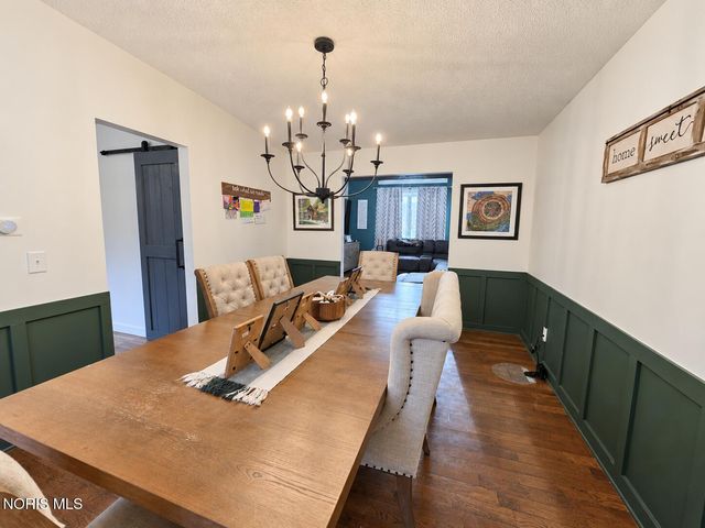 2344 Cheshire Woods Road, Toledo, OH 43617