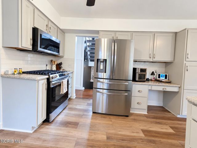 2344 Cheshire Woods Road, Toledo, OH 43617
