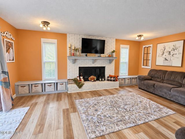 2344 Cheshire Woods Road, Toledo, OH 43617