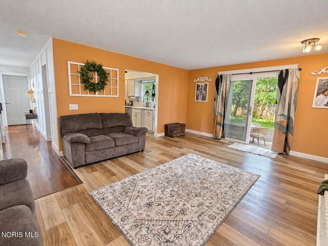 2344 Cheshire Woods Road, Toledo, OH 43617