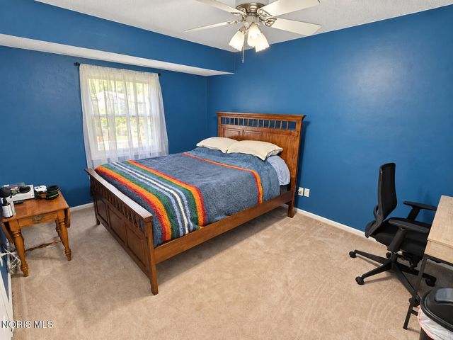 2344 Cheshire Woods Road, Toledo, OH 43617