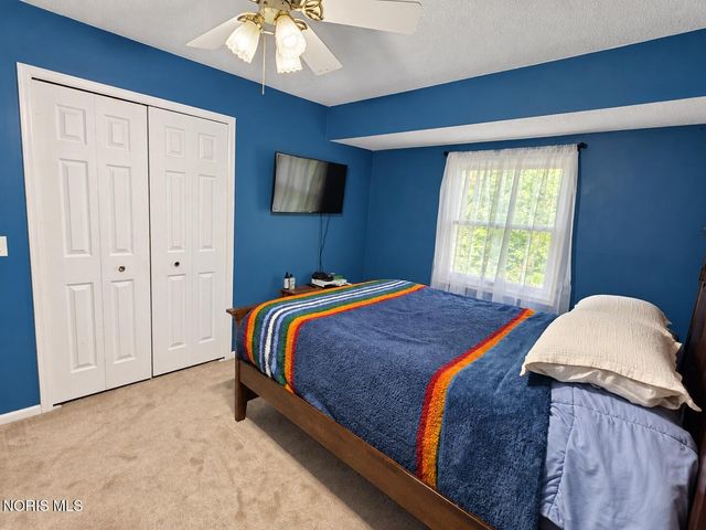 2344 Cheshire Woods Road, Toledo, OH 43617
