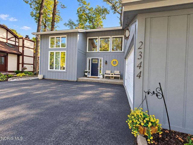 2344 Cheshire Woods Road, Toledo, OH 43617