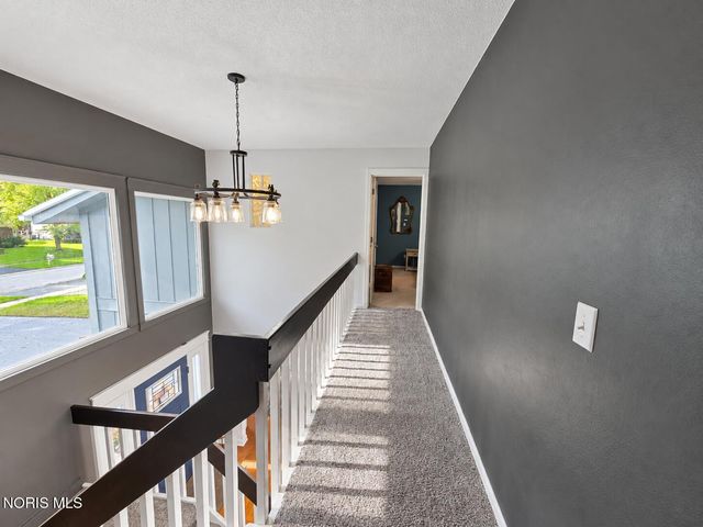 2344 Cheshire Woods Road, Toledo, OH 43617