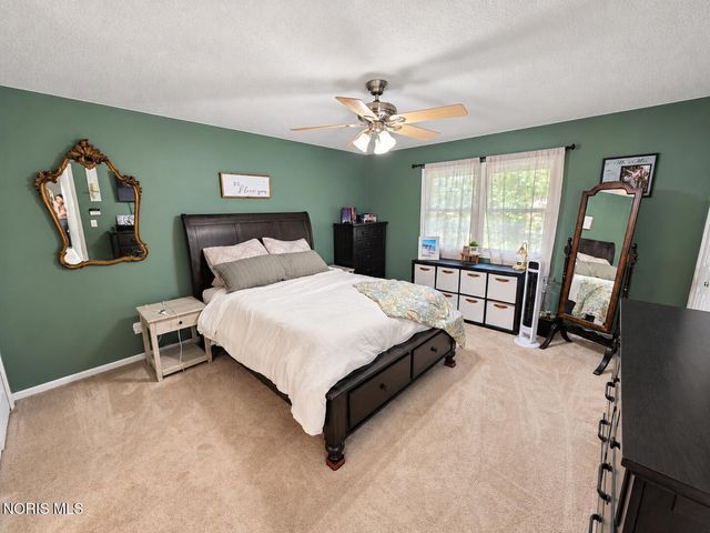 2344 Cheshire Woods Road, Toledo, OH 43617
