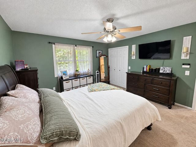 2344 Cheshire Woods Road, Toledo, OH 43617