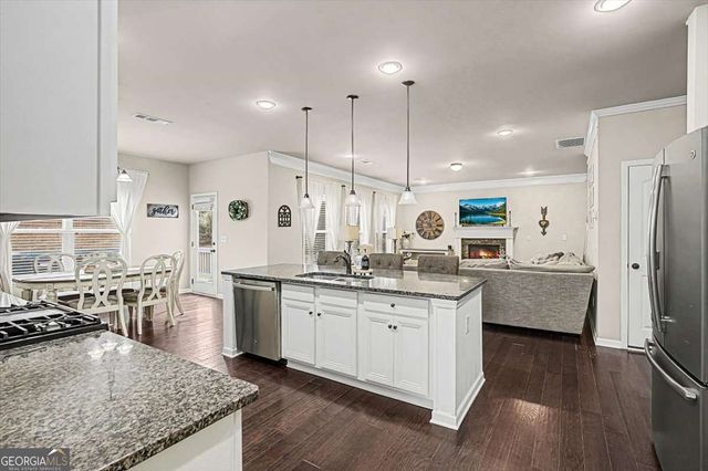 401 Water Oak Court, Canton, GA 30114