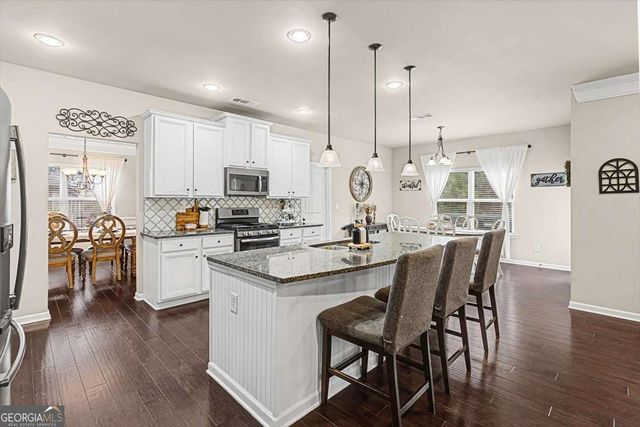 401 Water Oak Court, Canton, GA 30114