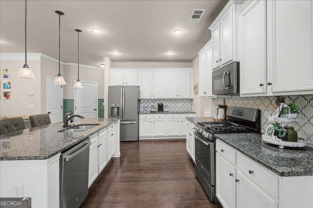 401 Water Oak Court, Canton, GA 30114