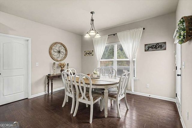 401 Water Oak Court, Canton, GA 30114