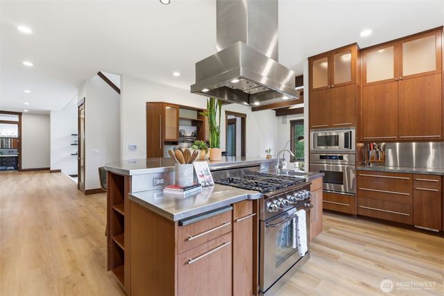 1136 14th Avenue, Fox Island, WA 98333