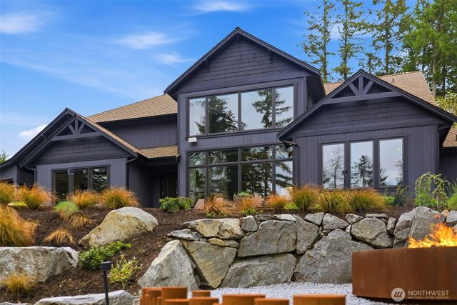 1136 14th Avenue, Fox Island, WA 98333