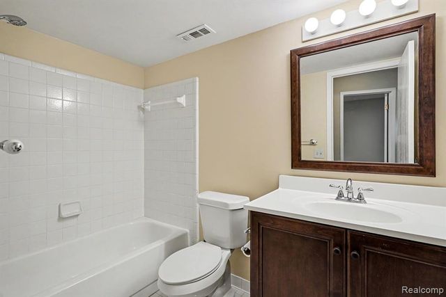 418 Water Tower Circle, Brighton, MI 48116