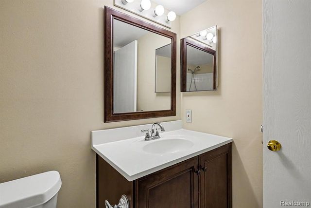 418 Water Tower Circle, Brighton, MI 48116