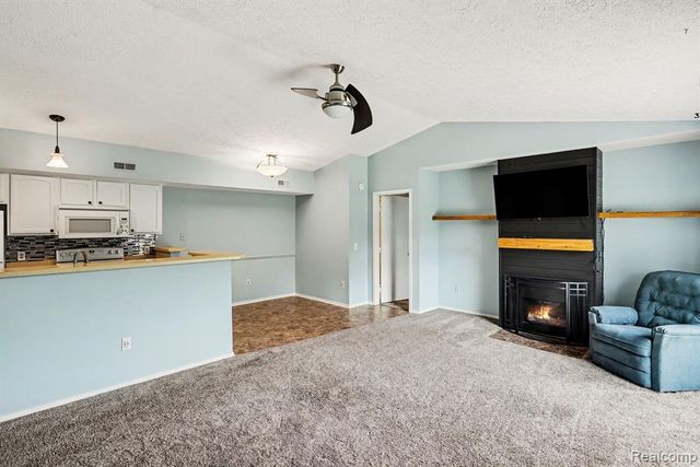 418 Water Tower Circle, Brighton, MI 48116