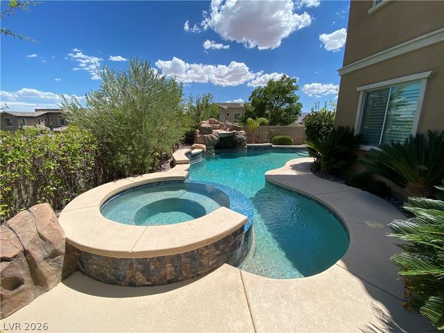 398 Pollino Peaks Street, Las Vegas, NV 89138