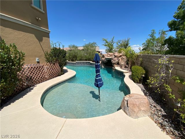 398 Pollino Peaks Street, Las Vegas, NV 89138
