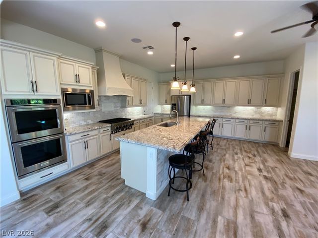 398 Pollino Peaks Street, Las Vegas, NV 89138