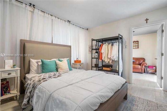 52 E 50th Pl, Hialeah, FL 33013