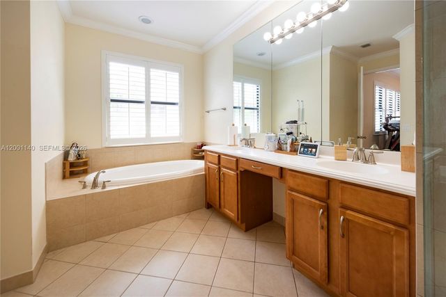 3361 NW 125th Ave, Sunrise, FL 33323