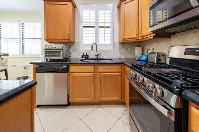 3361 NW 125th Ave, Sunrise, FL 33323