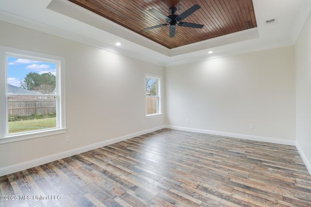 3300 N 9th Street, Ocean Springs, MS 39564