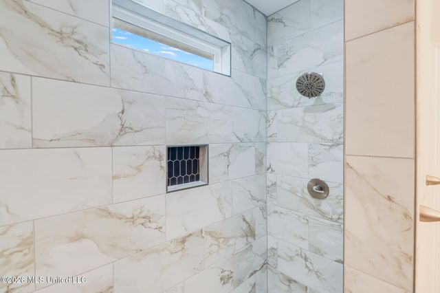 3300 N 9th Street, Ocean Springs, MS 39564