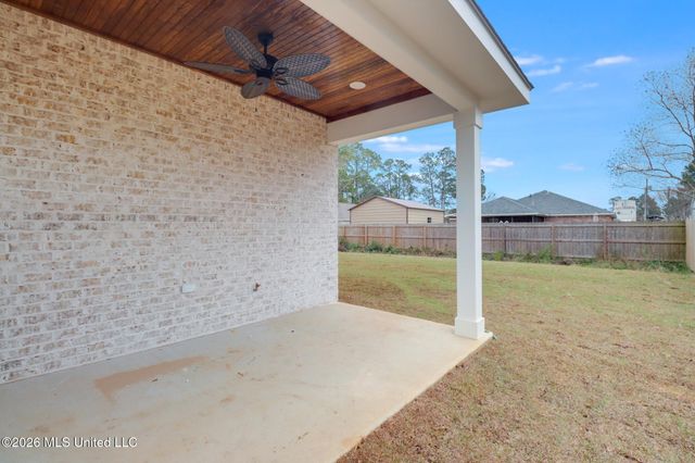 3300 N 9th Street, Ocean Springs, MS 39564