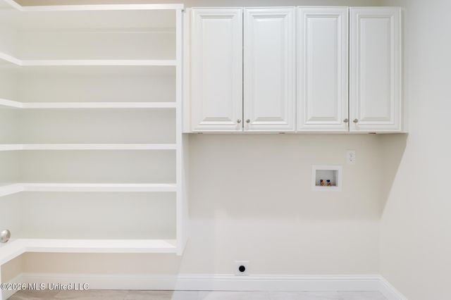 3300 N 9th Street, Ocean Springs, MS 39564