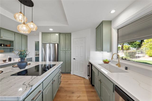 33747 Madera De Playa, Temecula, CA 92592