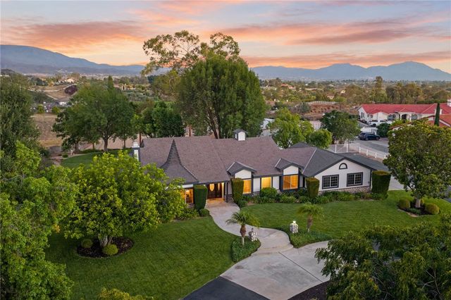 33747 Madera De Playa, Temecula, CA 92592