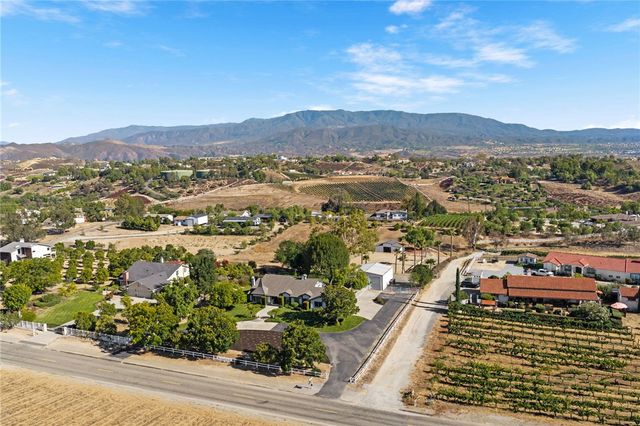 33747 Madera De Playa, Temecula, CA 92592
