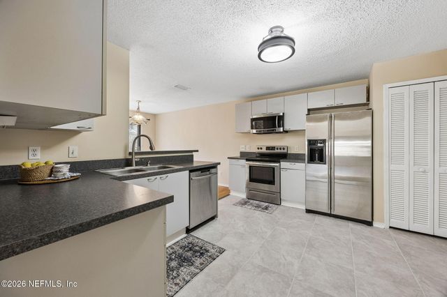 3547 MARSH CREEK Drive, Jacksonville, FL 32277