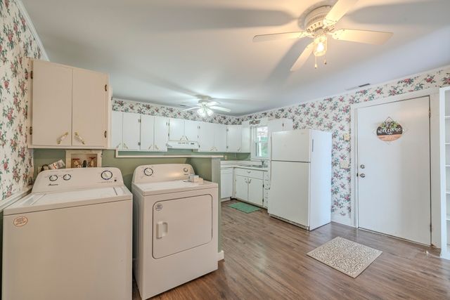 412 Walker St, Waynesboro, TN 38485