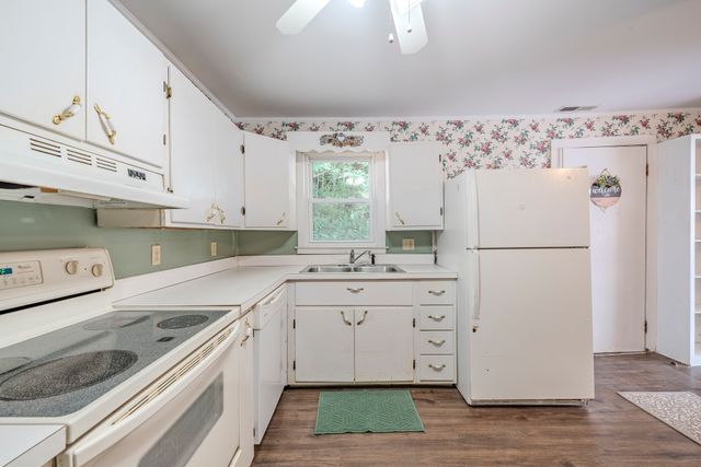 412 Walker St, Waynesboro, TN 38485