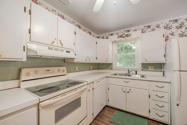 412 Walker St, Waynesboro, TN 38485