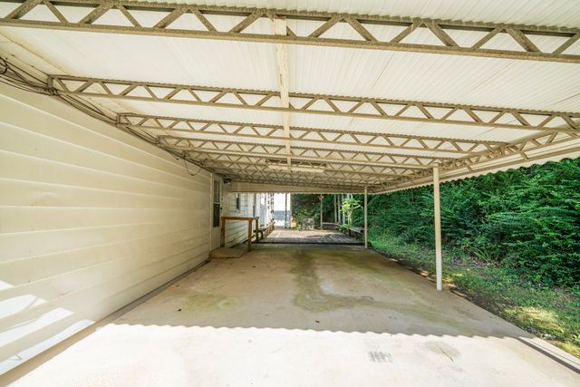 412 Walker St, Waynesboro, TN 38485