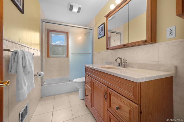 58-19 264th Street, Little Neck, NY 11362