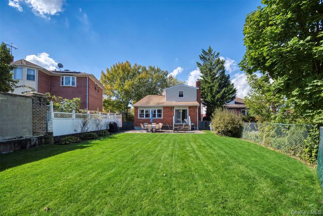58-19 264th Street, Little Neck, NY 11362