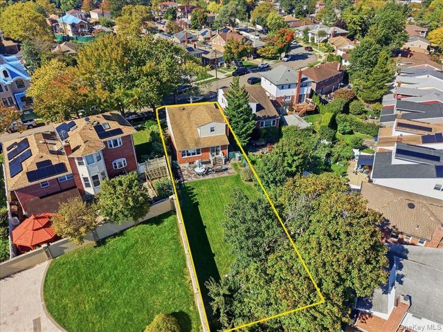58-19 264th Street, Little Neck, NY 11362
