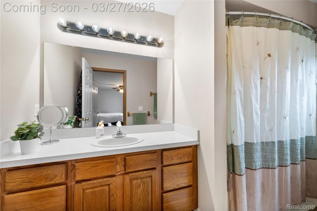 21651 Sylvan Avenue, Brownstown Charter Township, MI 48134