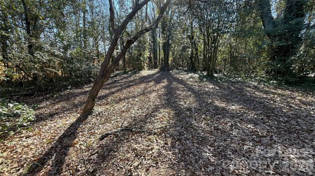 2621 Dr Carver Road, Charlotte, NC 28208