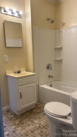 2621 Dr Carver Road, Charlotte, NC 28208