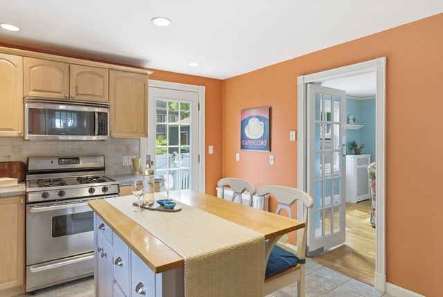 171 Derby Rd, Melrose, MA 02176