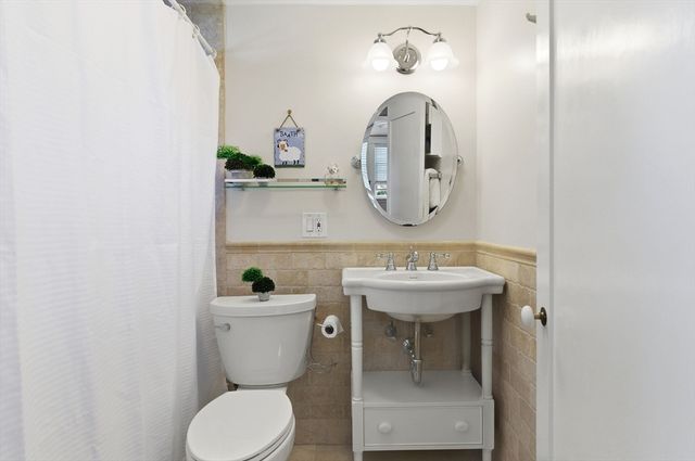 171 Derby Rd, Melrose, MA 02176