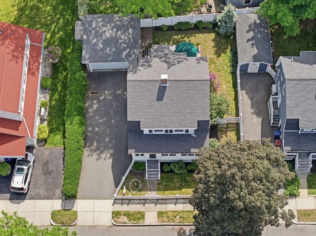 171 Derby Rd, Melrose, MA 02176