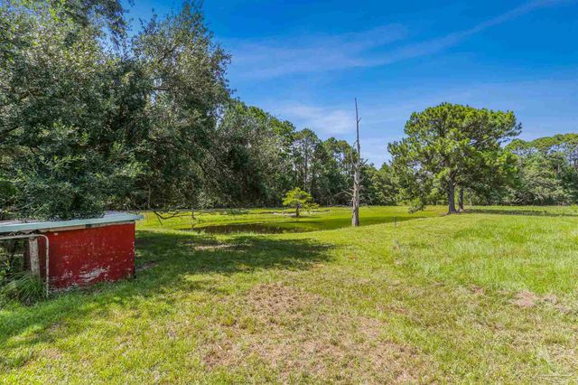 939 Avalon Blvd, Milton, FL 32583