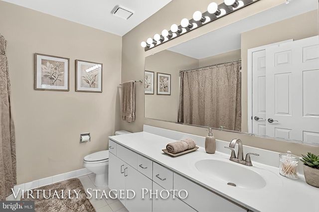 11201 PAVILION CLUB CT, Reston, VA 20194